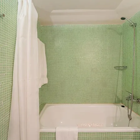 Casa Do Lagar * Кабесейраш-ди-Башту